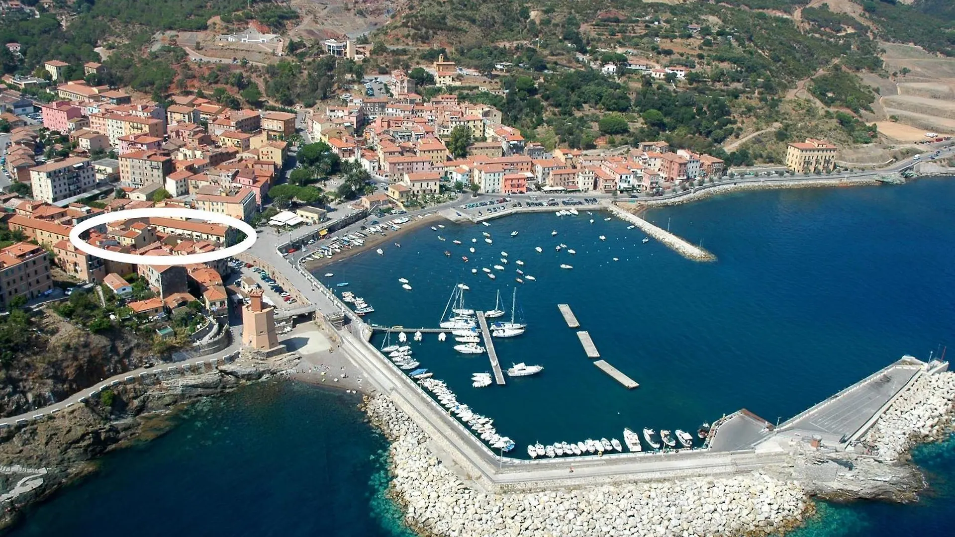 Le Maree La Mansarda Villa Rio Marina Semesterbostad